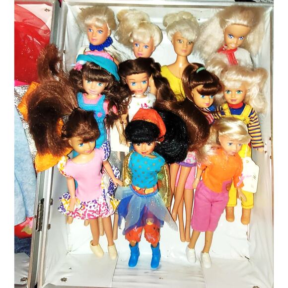 14 Dolls,11" 10" & 8" Vintage Kid Kore Fashion Dolls,Clothes & Fashion Case Lot - Picture 3 of 13